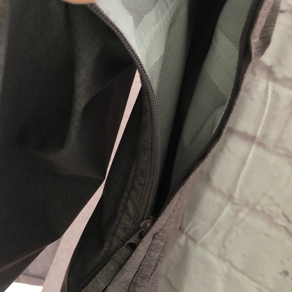 Helly Hansen Greyish purple Hooded Shell rain Jacket with HH Logo XL/TG NWOT - Picture 8 of 16